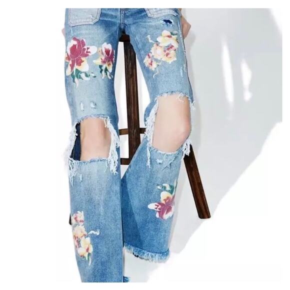 One Teaspoon Orchid Flare Leg Distressed Floral Patch Pocket Jeans 25 - Picture 2 of 16